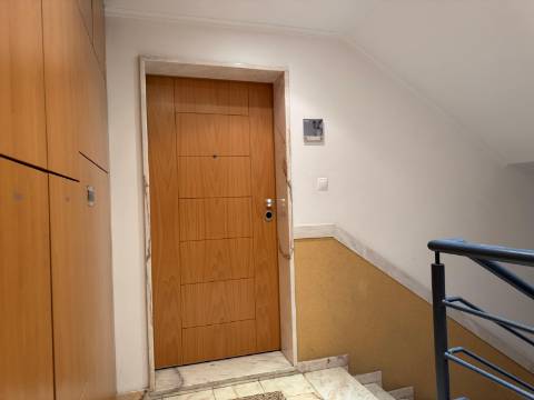 Apartamento T2 - Amora c/ Arrecadação