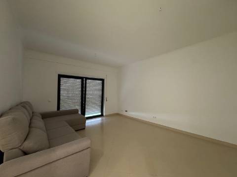 Apartamento T2 - Amora c/ Arrecadação