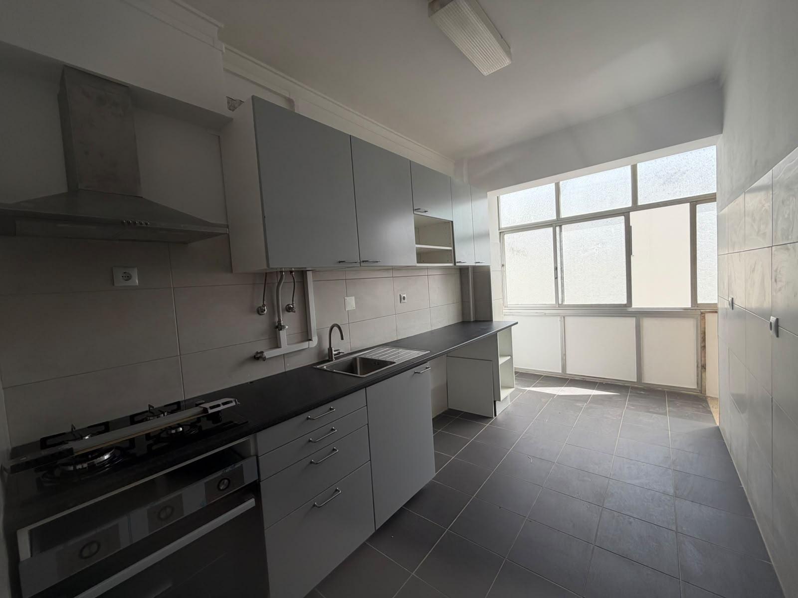 Apartamento T2 c/lugar de garagem na Cruz de Pau