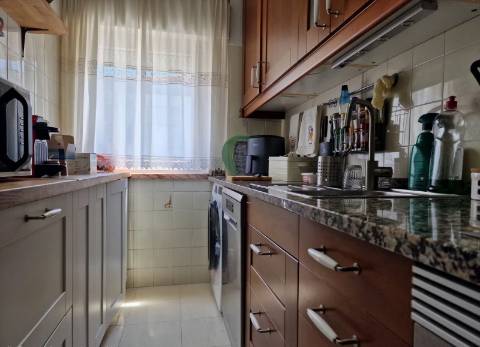 Apartamento T3 na Quinta de São João