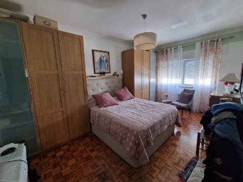 Apartamento T3 na Quinta de São João
