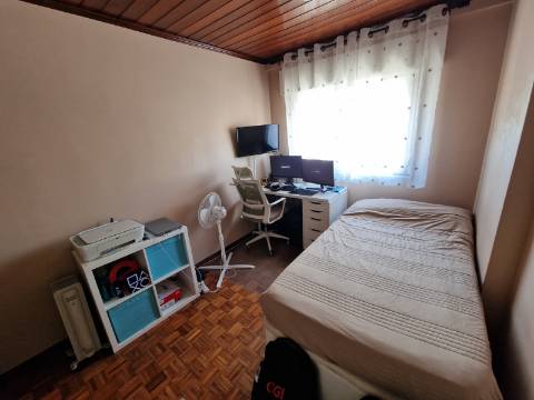 Apartamento T3 na Quinta de São João