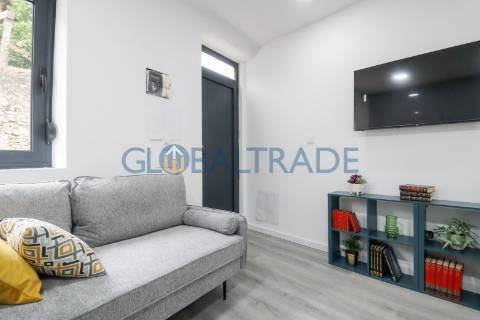 Moradia Térrea T1 Renovada e Mobilada no Porto