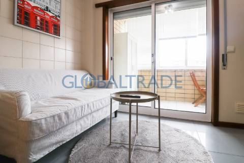 Apartamento T1 Mobilado & Equipado no Porto