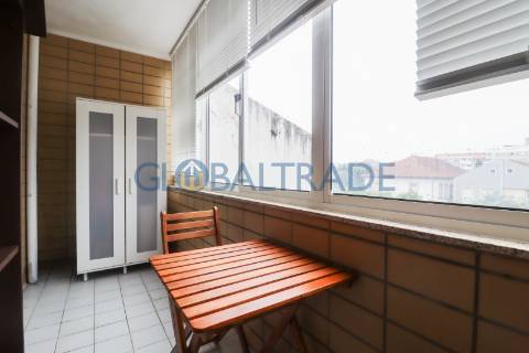 Apartamento T1 Mobilado & Equipado no Porto