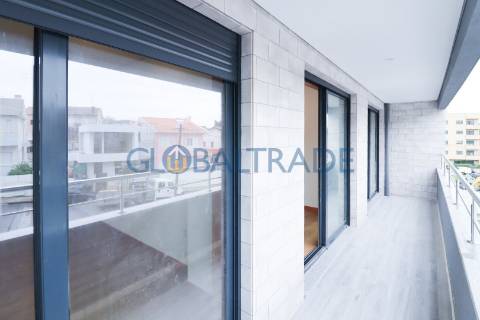 Apartamento T3 NOVO ao Centro de Rio Tinto