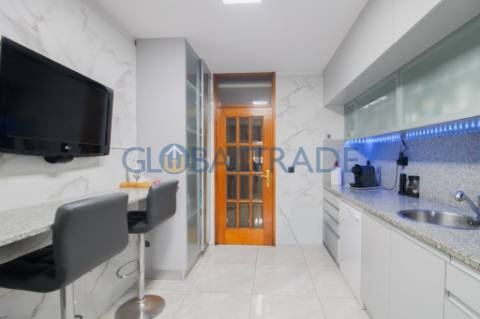Apartamento T3 Renovado em Rio Tinto