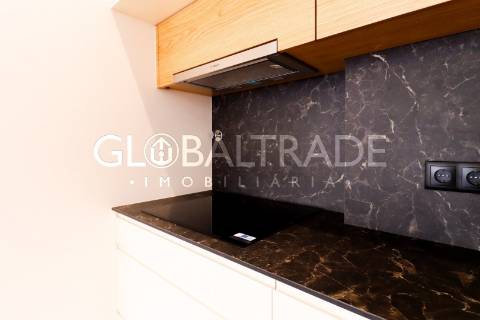 Apartamento T2 Renovado & Equipado em Alfena