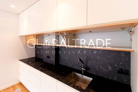 Apartamento T2 Renovado & Equipado em Alfena