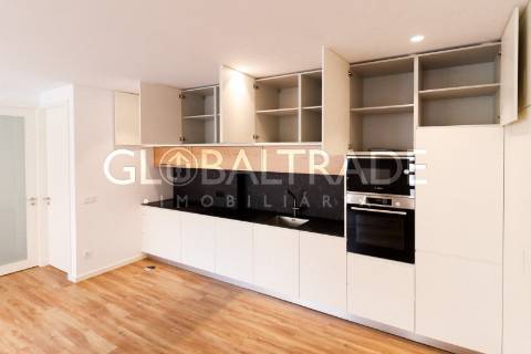 Apartamento T2 Renovado & Equipado em Alfena