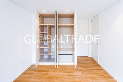Apartamento T2 Renovado & Equipado em Alfena