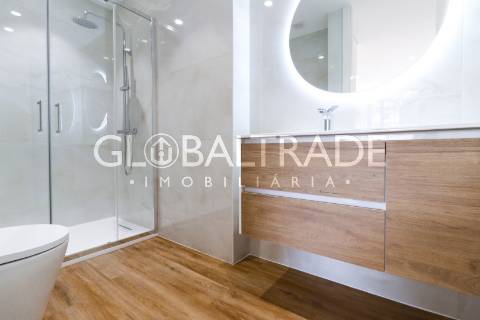 Apartamento T2 Renovado & Equipado em Alfena