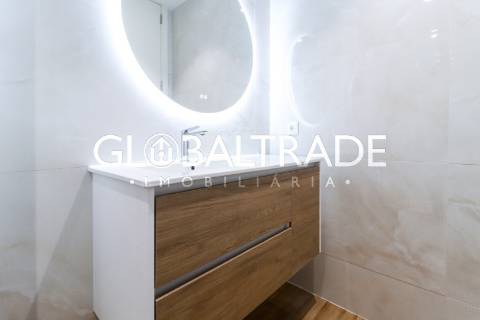Apartamento T2 Renovado & Equipado em Alfena