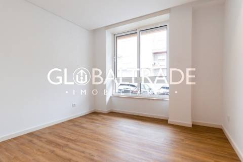 Apartamento T2 Renovado & Equipado em Alfena