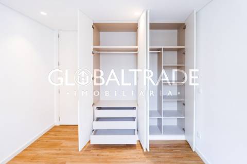 Apartamento T2 Renovado & Equipado em Alfena