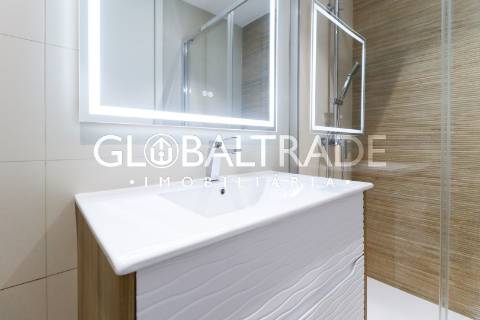 Apartamento T2 Renovado & Equipado em Alfena