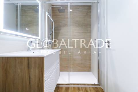 Apartamento T2 Renovado & Equipado em Alfena