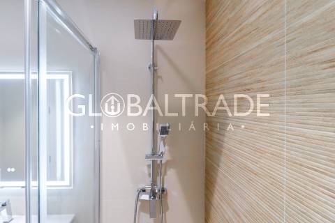 Apartamento T2 Renovado & Equipado em Alfena