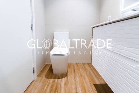 Apartamento T2 Renovado & Equipado em Alfena