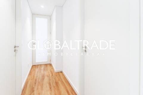 Apartamento T2 Renovado & Equipado em Alfena