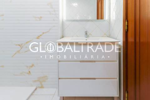 Apartamento T2 Renovado & Equipado em Fânzeres