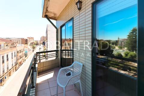 Apartamento T3+1 Renovado & Equipado em Águas Santas