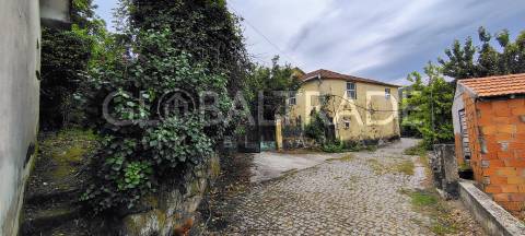 Moradia em pedra com 778 m² de terreno – Viariz