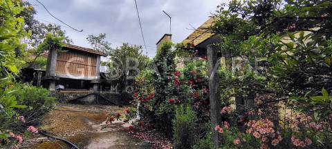 Moradia em pedra com 778 m² de terreno – Viariz
