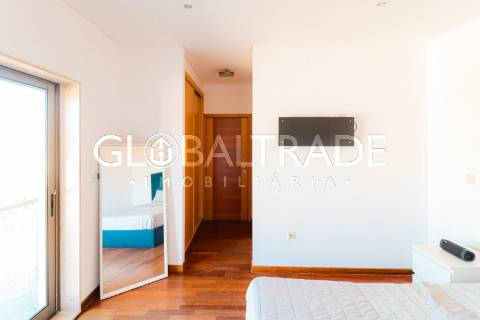 Moradia T3 com Terraço em Valbom