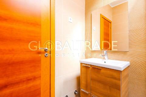 Moradia T3 com Terraço em Valbom