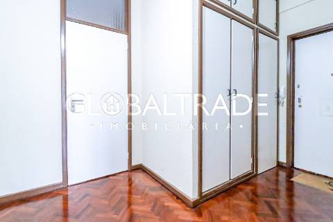 Apartamento T3+1 Renovado no Porto