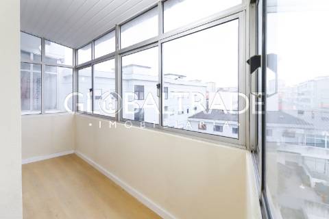 Apartamento T3+1 Renovado no Porto