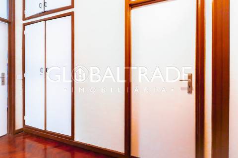 Apartamento T3+1 Renovado no Porto