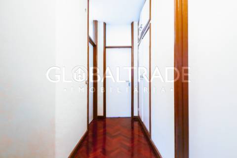 Apartamento T3+1 Renovado no Porto