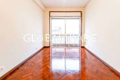 Apartamento T3+1 Renovado no Porto