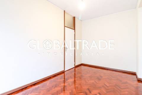 Apartamento T3+1 Renovado no Porto