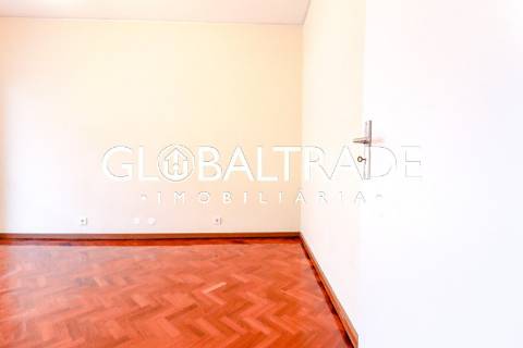 Apartamento T3+1 Renovado no Porto