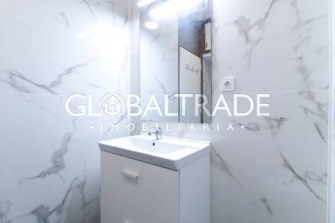 Apartamento T3+1 Renovado no Porto