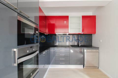Apartamento T2 Renovado em Baguim do Monte