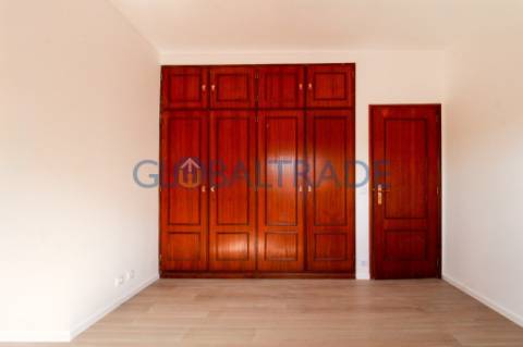 Apartamento T2 Renovado em Baguim do Monte
