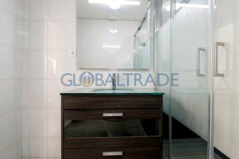 Apartamento T2 Renovado em Baguim do Monte