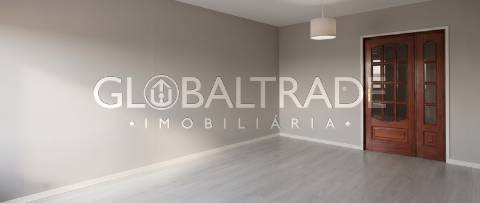 Apartamento T2 Equipado & Mobilado em Fânzeres