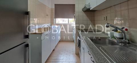 Apartamento T2 Equipado & Mobilado em Fânzeres