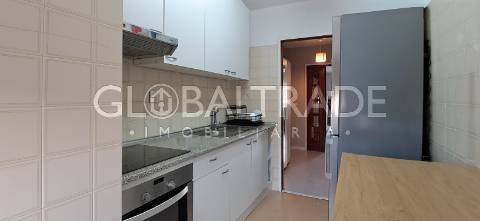 Apartamento T2 Equipado & Mobilado em Fânzeres