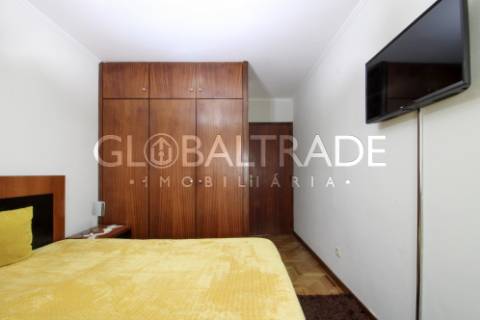Apartamento T2 Equipado & Mobilado em Fânzeres