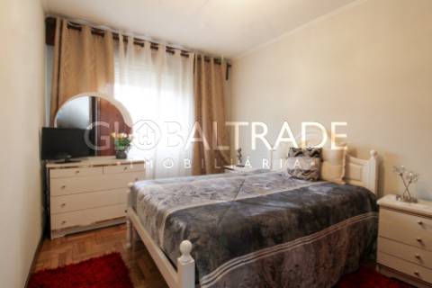 Apartamento T2 Equipado & Mobilado em Fânzeres