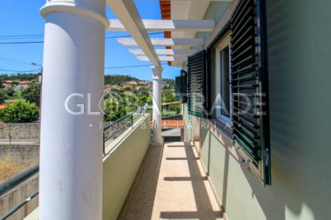 Moradia T2 com Terraço em Foz do Sousa - Gens