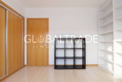 Apartamento T4 em Valongo