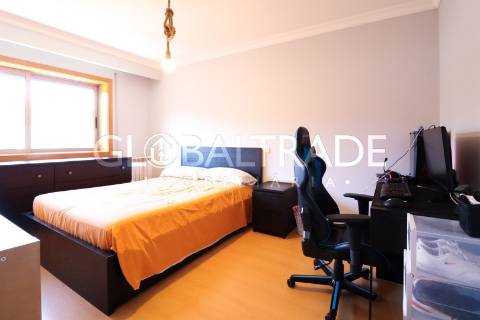 Apartamento T4 em Valongo