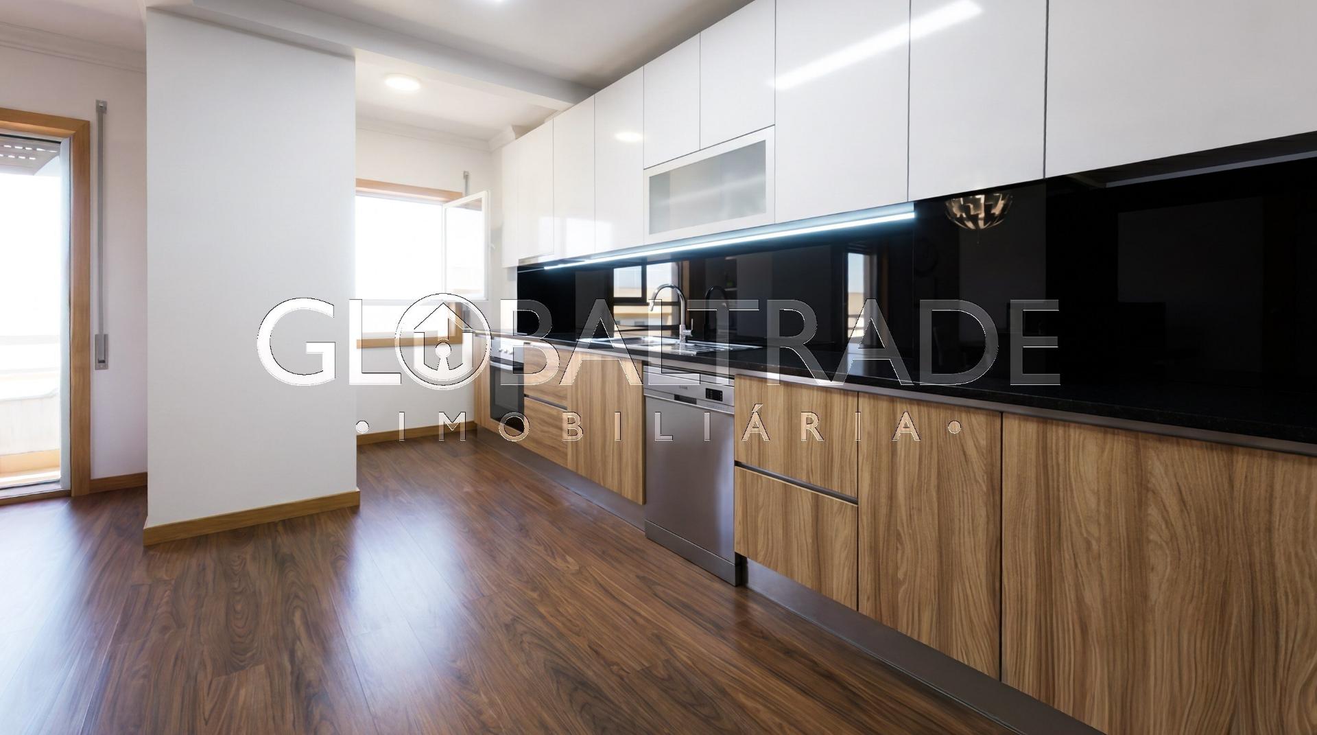 Apartamento T2 em Fânzeres